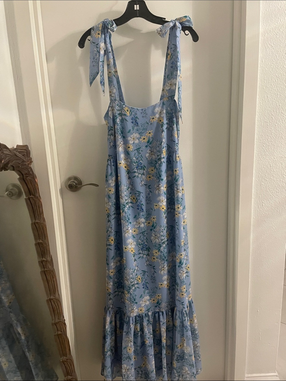 Yumi Kim XS Rosette Eden Blue Floral Tie Strap Tiered side zip lined maxi dress